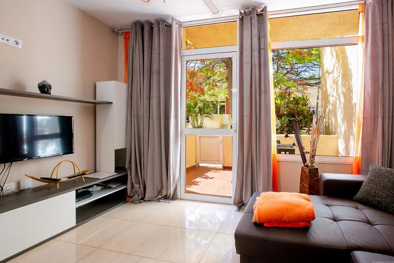 Bungalow Costa Adeje Cortijo 4-6 Playa de las Americas  0*, Playa de las Americas (Tenerife)